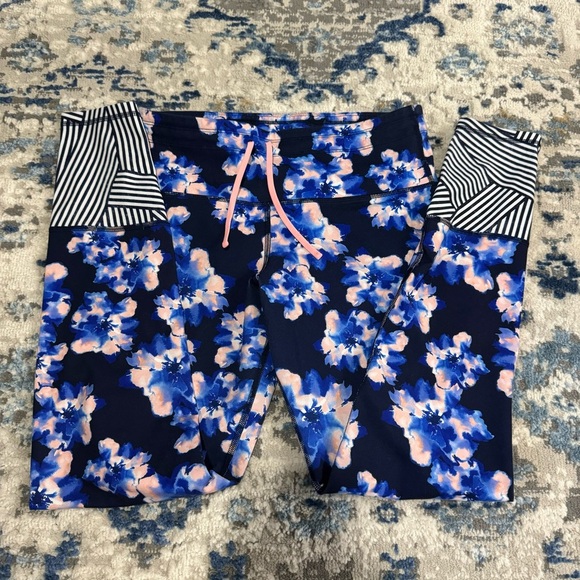 Old Navy Pants - Old navy athletic leggings floral print